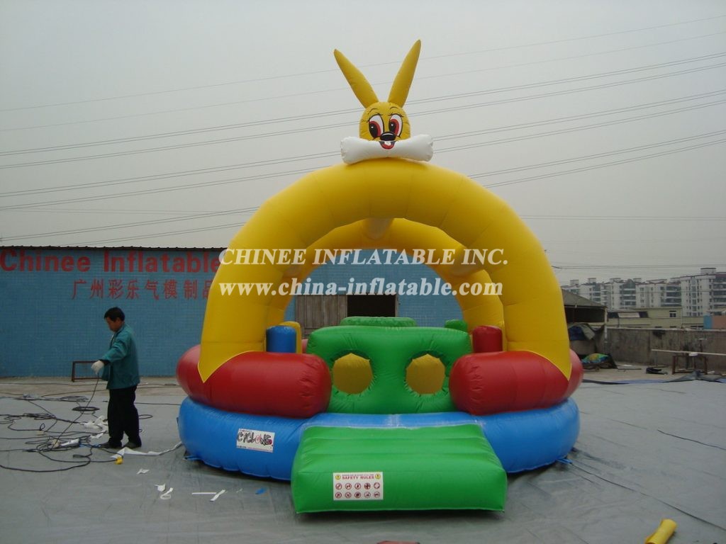 T2-2435 Looney Tunes Inflatable Bouncers