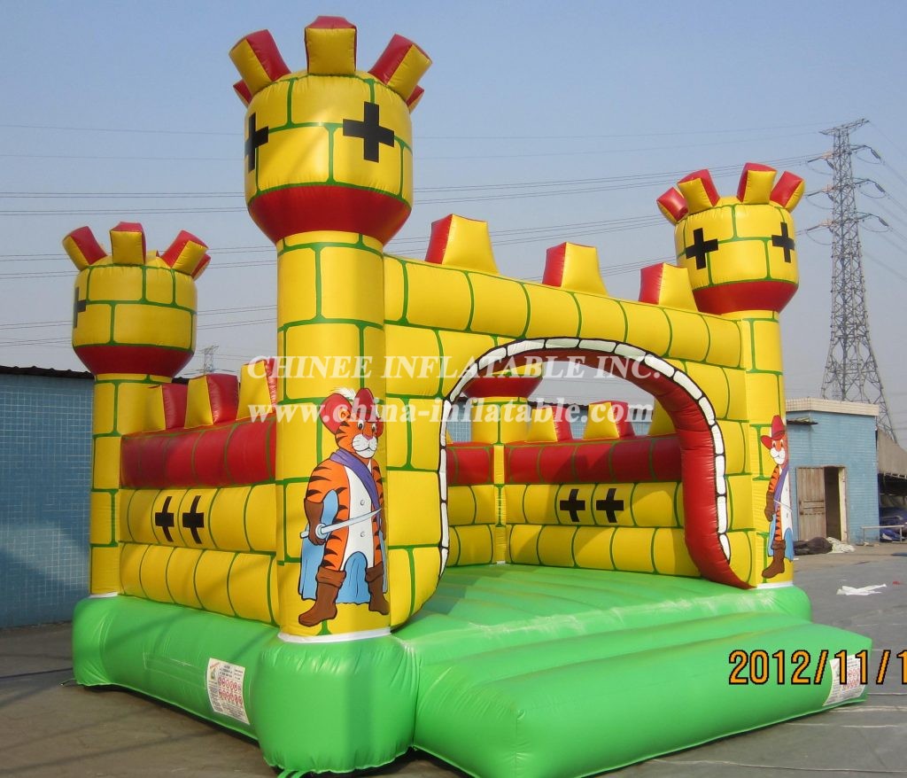 T5-254 Knight Inflatable Jumper Castle