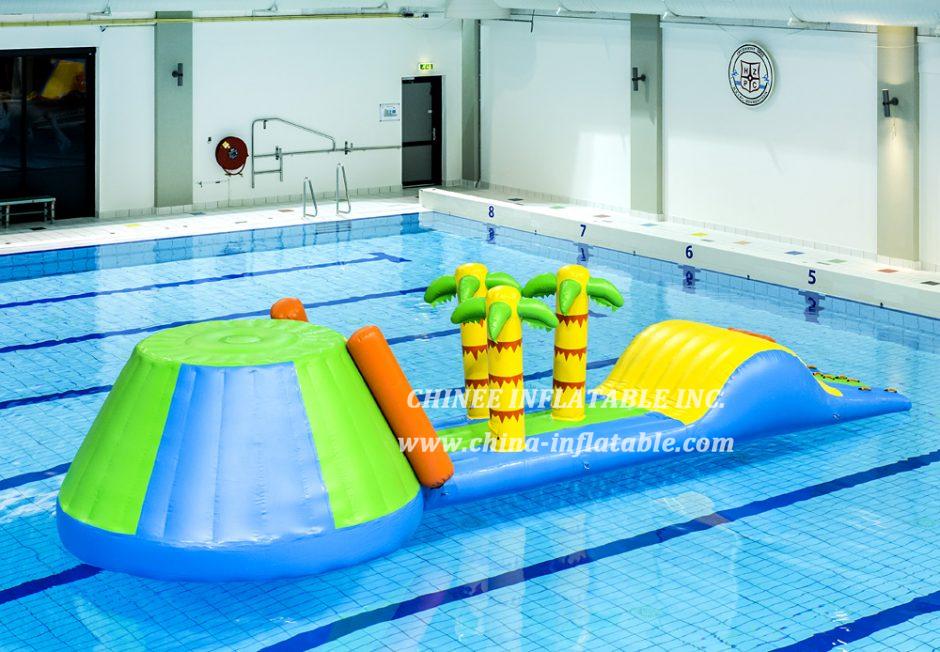 WG1-003 Jungle Theme Inflatable Floating Water Sport Park Game For Pool