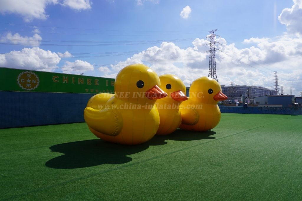 S4-298 Little Yellow Duck Inflatable Cartoon