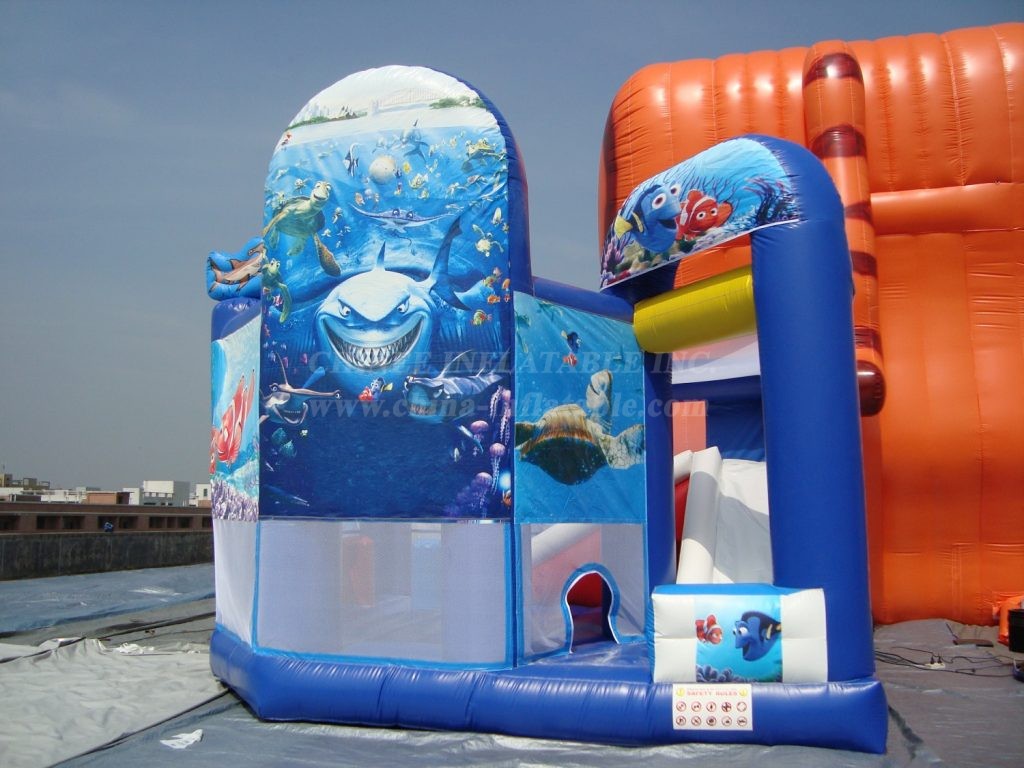 T2-4360 Undersea World Inflatable Combo