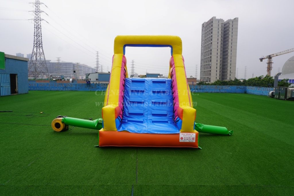 T8-4400 Inflatable Kids’ Water Slide