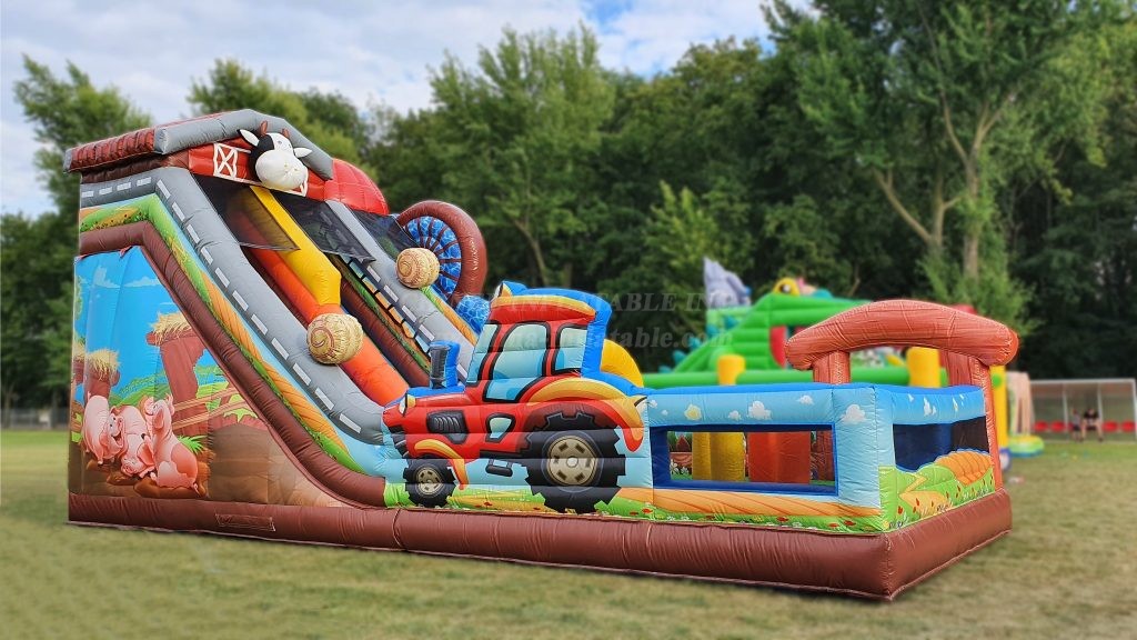 T8-4532 Farm Inflatable Dry Slide