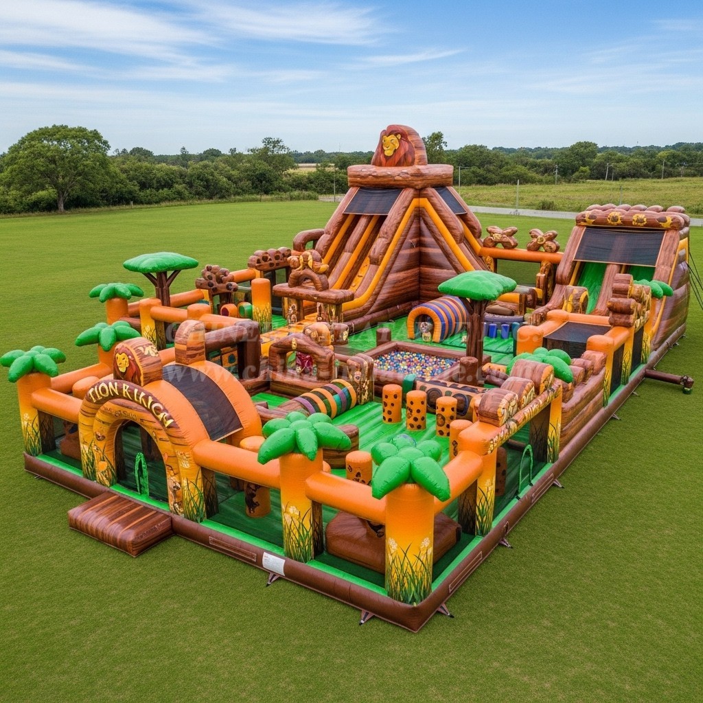 GF2-737 The Lion King Theme Inflatable Park