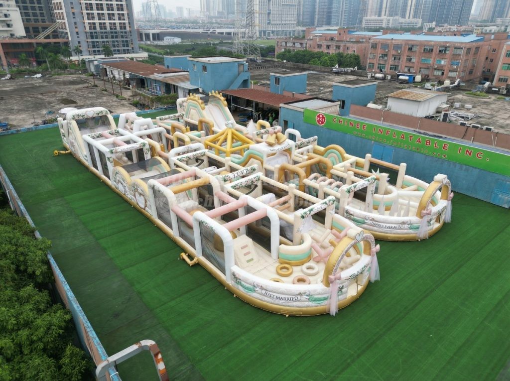 CR2-250 Weddings Theme Challenging Run Giant Inflatable Obstacle Courses