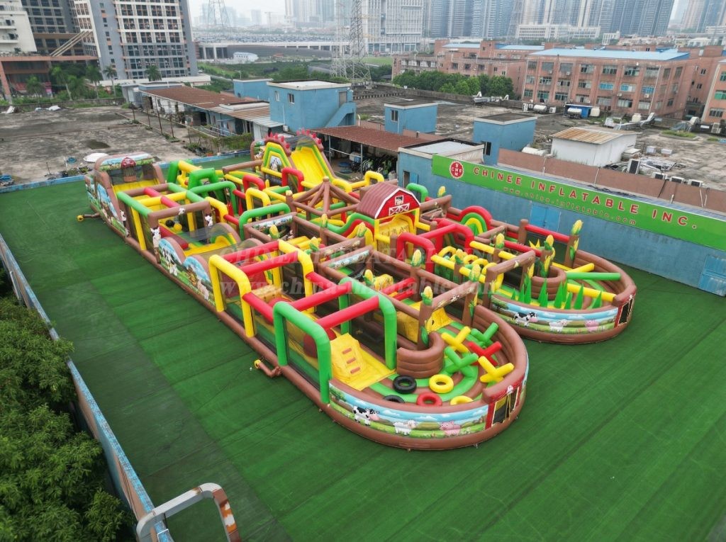 CR2-35 Farm Theme Challenging Run Giant Inflatable Obstacle Courses