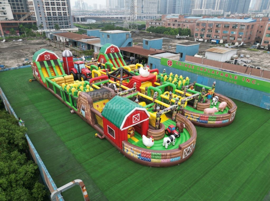 CR2-38 Farm Theme Challenging Run Giant Inflatable Obstacle Courses