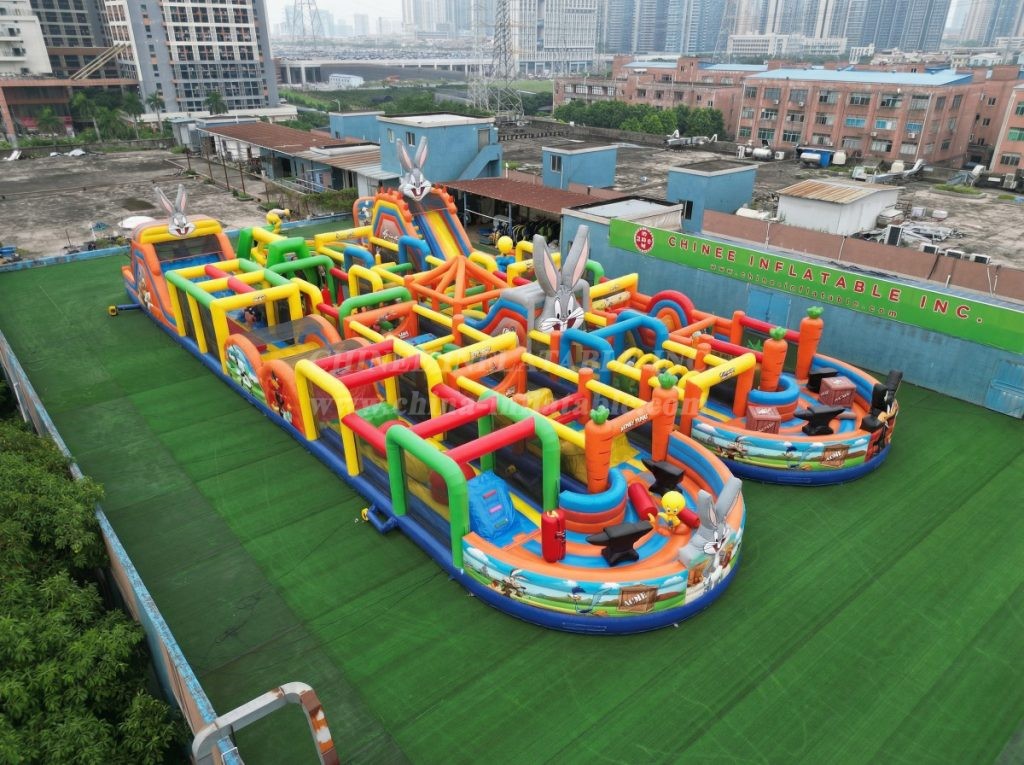 CR2-66 Looney Tunes Theme Challenging Run Giant Inflatable Obstacle Courses