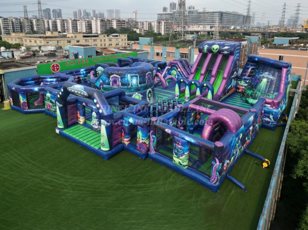 GF3-102 Alien Theme Inflatable Park