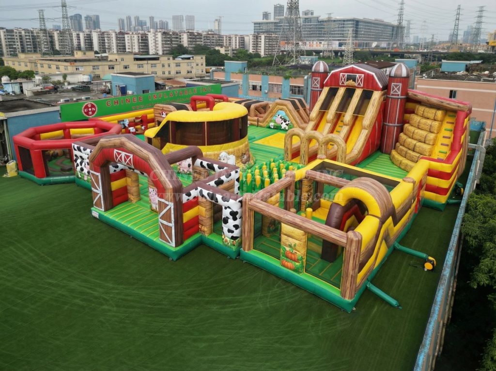GF3-149 Farm Theme Inflatable Park
