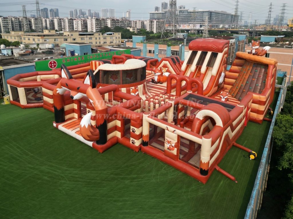 GF3-154 Fox Theme Inflatable Park