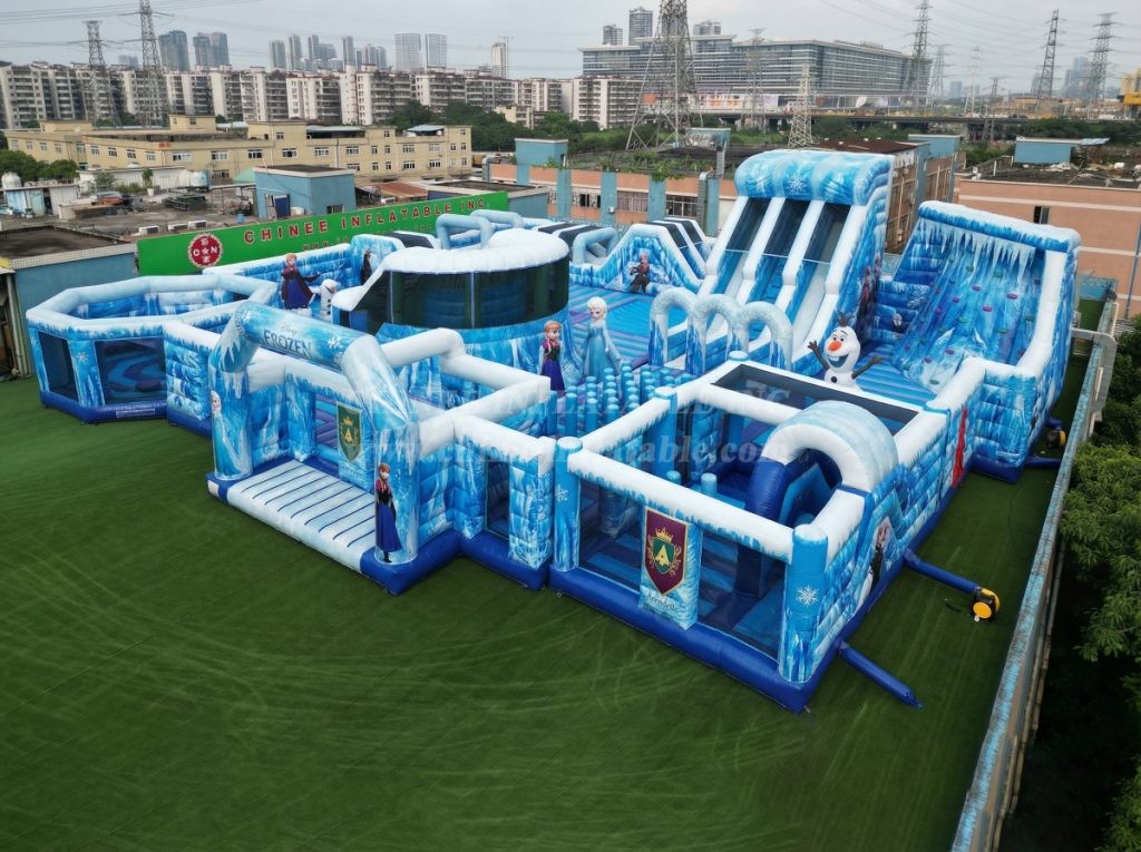 GF3-155 Frozen Theme Inflatable Park