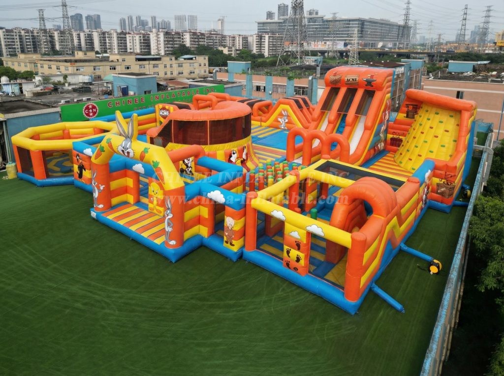 GF3-179 Looney Tunes Theme Inflatable Park