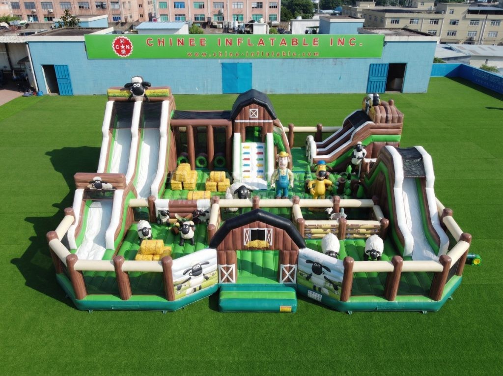 GF3-490 Shaun the Sheep Theme Inflatable Park