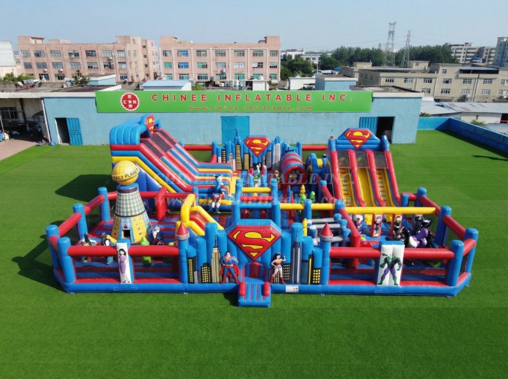 GF3-497 Superman Theme Inflatable Park