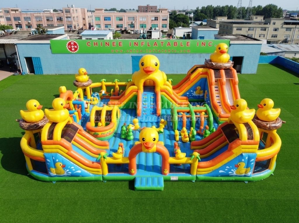 GF3-527 Duck Theme Inflatable Park