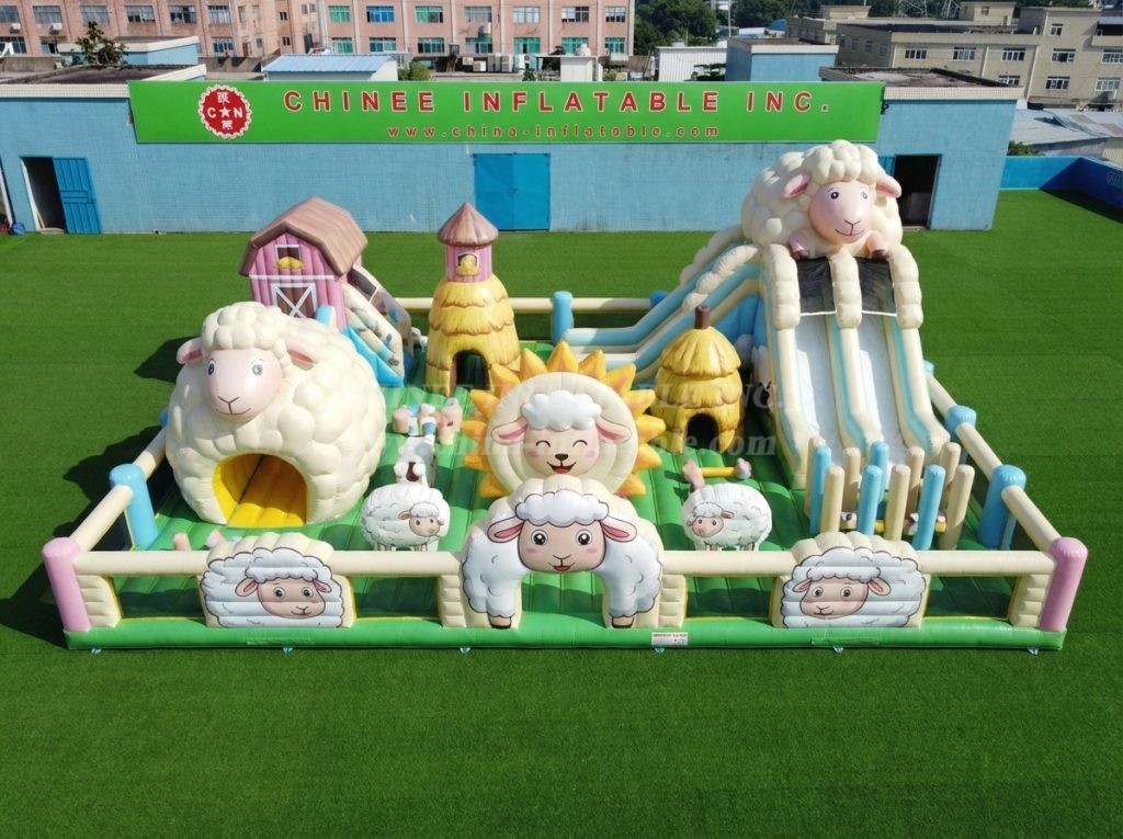 GF3-563 Sheep Theme Inflatable Park