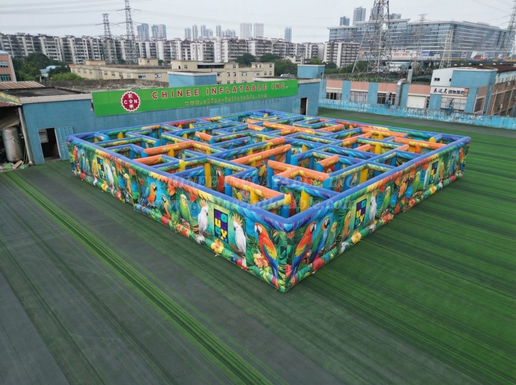 MAZE1-109 Parrot Theme Inflatable Maze