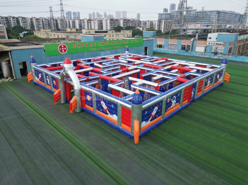 MAZE1-129 Rocket Theme Inflatable Maze