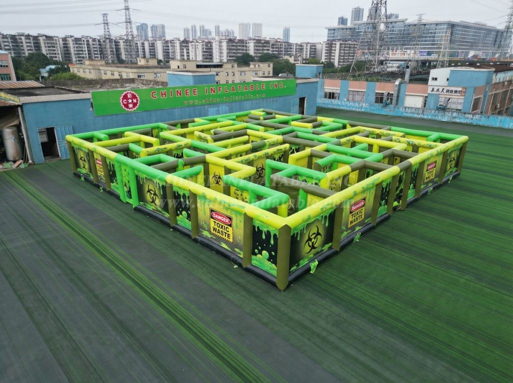 MAZE1-168 Toxic Theme Inflatable Maze
