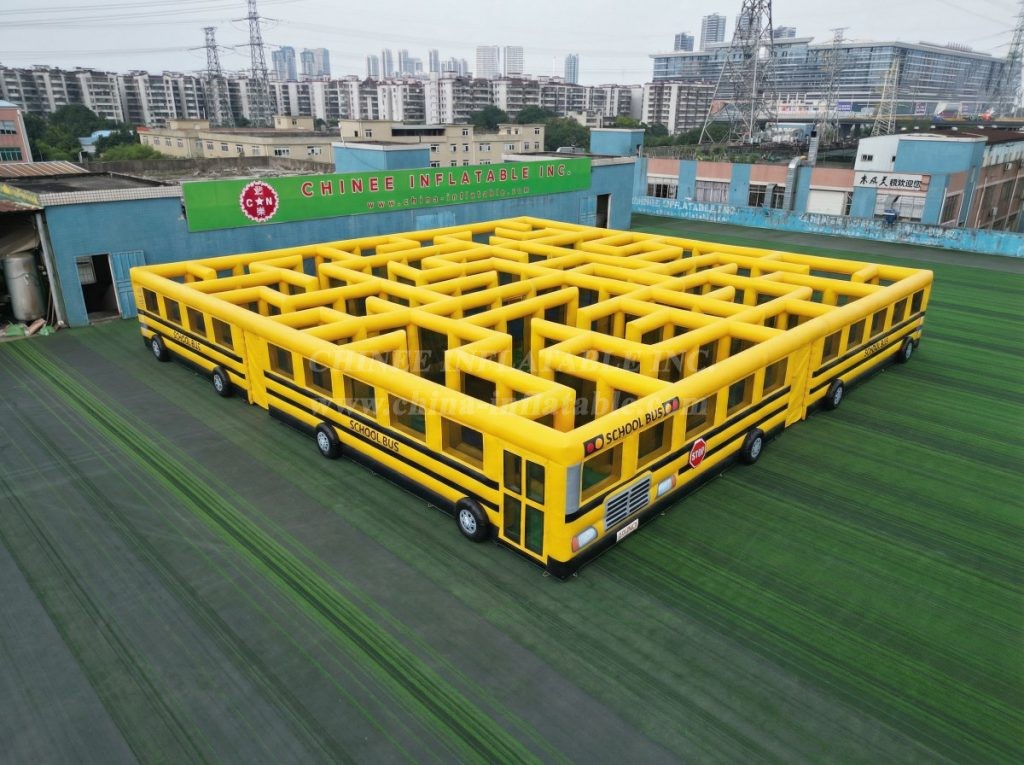 MAZE1-23 Bus Theme Inflatable Maze