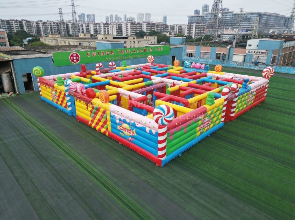 MAZE1-25 Candy Theme Inflatable Maze