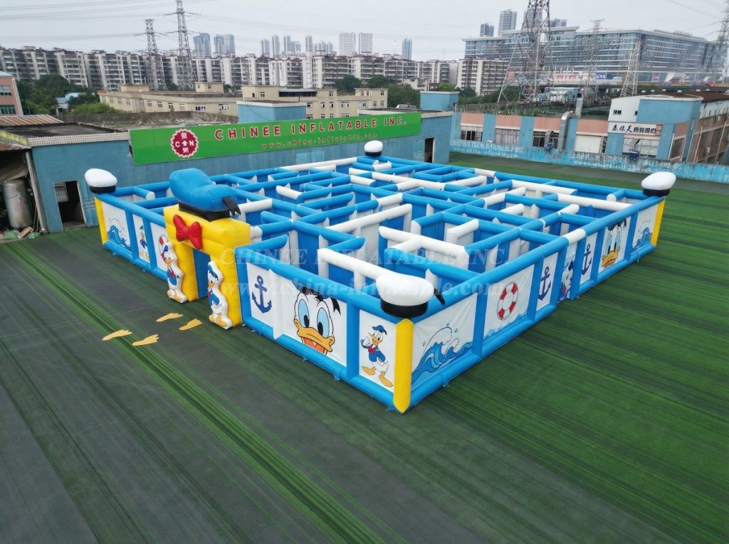 MAZE1-43 Donald Duck Theme Inflatable Maze