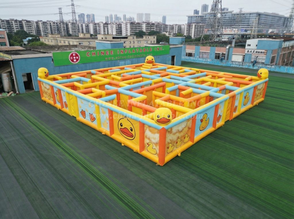 MAZE1-48 Duck Theme Inflatable Maze