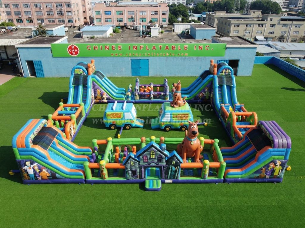 CR2-480 Scooby-Doo Theme Inflatable Challenging Run