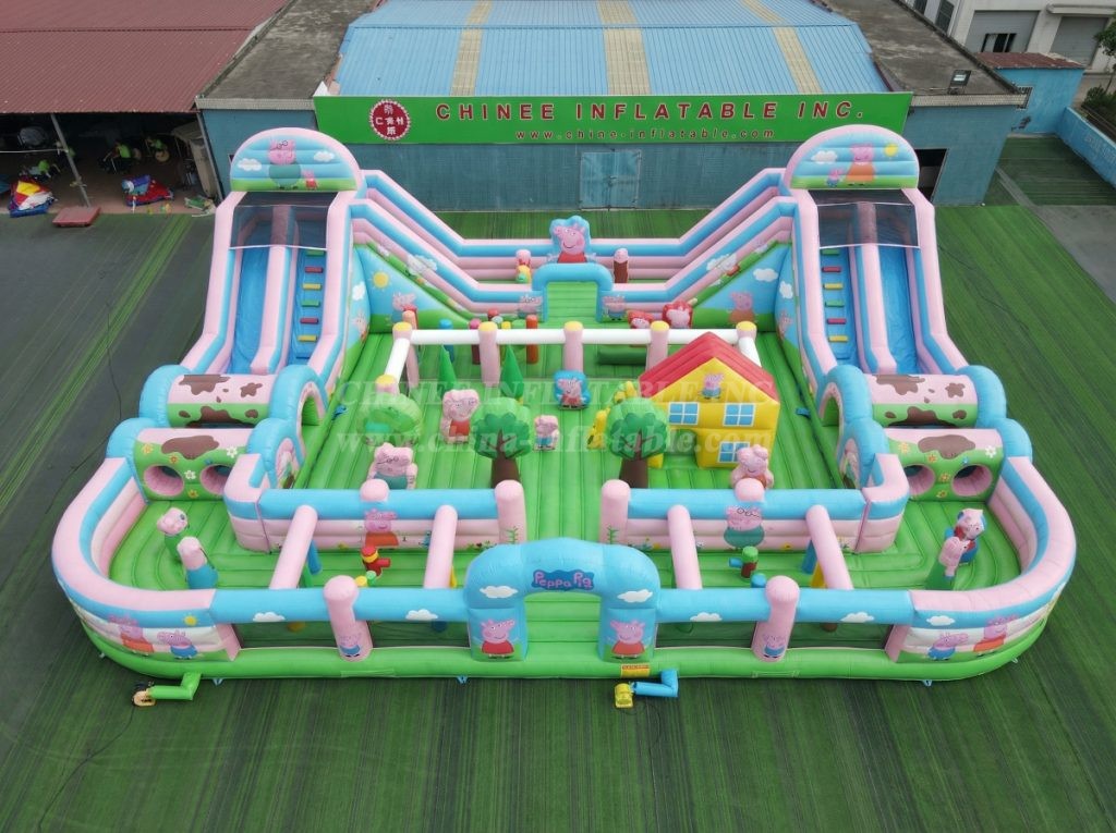 GF3-616 Peppa Pig Theme Inflatable Park