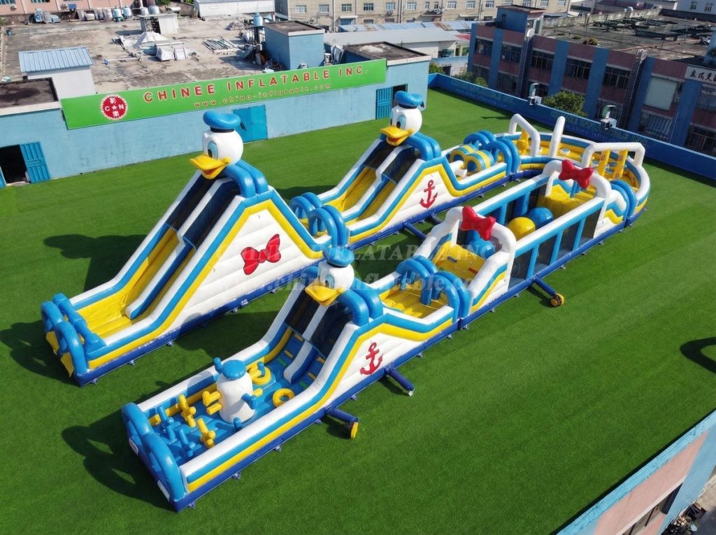 CR2-550 Donald Duck Theme Giant Inflatable Obstacle Courses Challenging Run