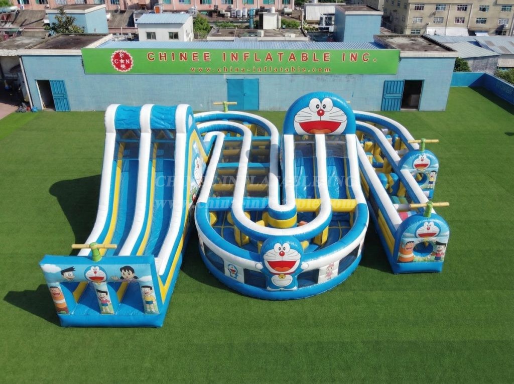 CR2-792 Doraemon Theme Giant Inflatable Obstacle Courses Challenging Run