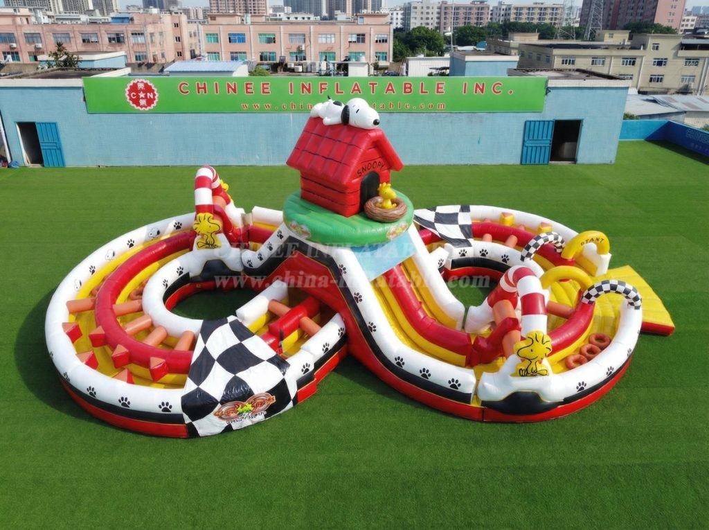 CR2-971 Snoopy Theme Ginat Inflatable Obstacle Courses Challenging Run