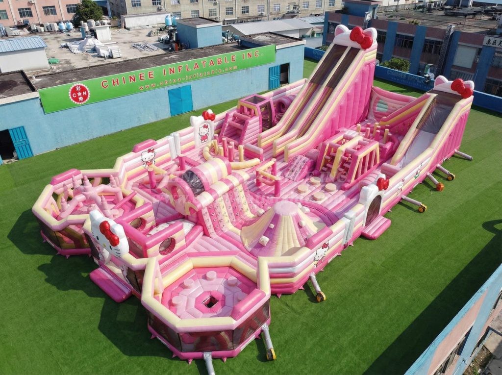 GF3-1072 Hello Kitty Theme Inflatable Park