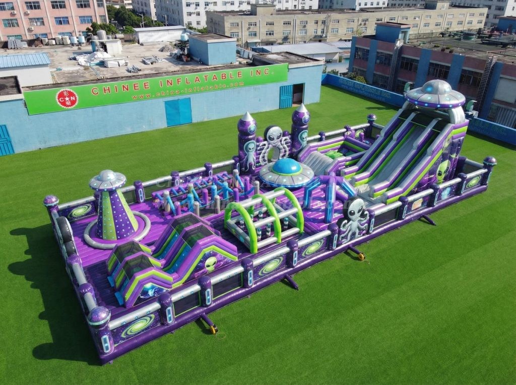 GF3-1127 Alien Theme Inflatable Park