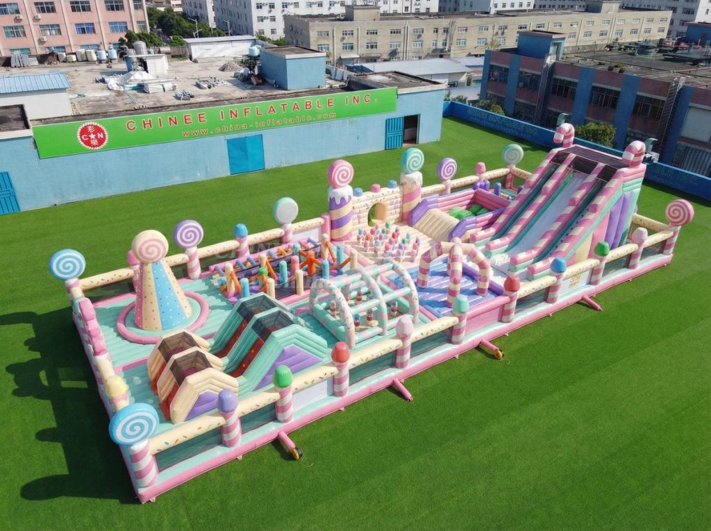 GF3-1131 Candy Theme Inflatable Park