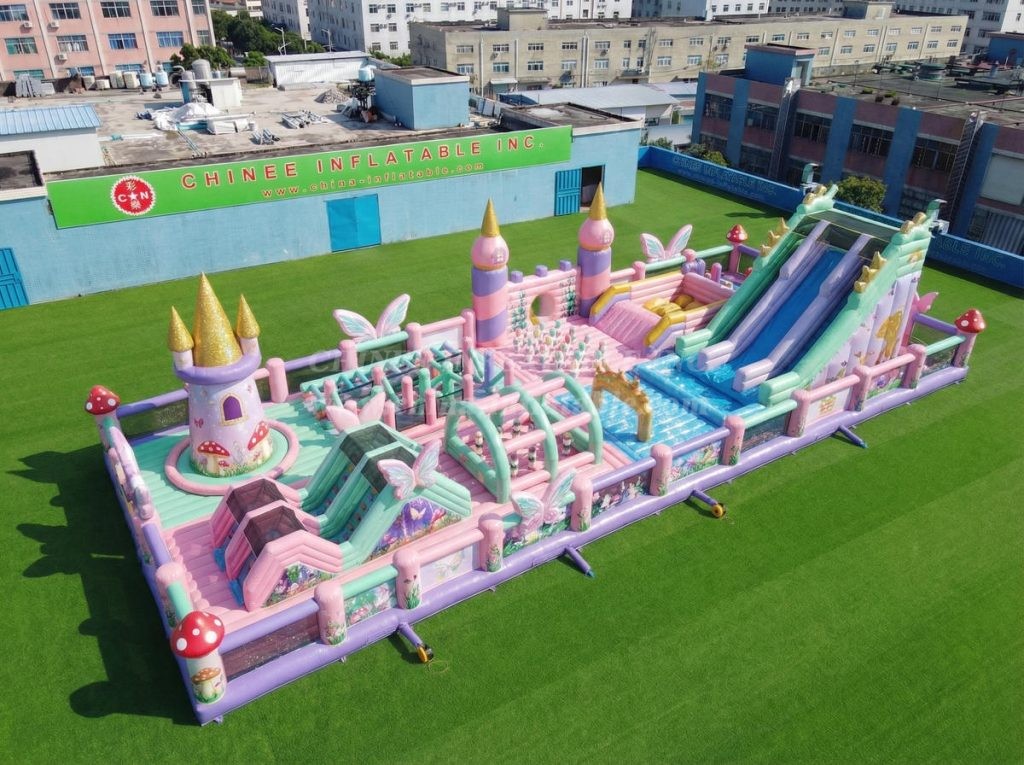 GF3-1140 Fairy Tale Theme Inflatable Park