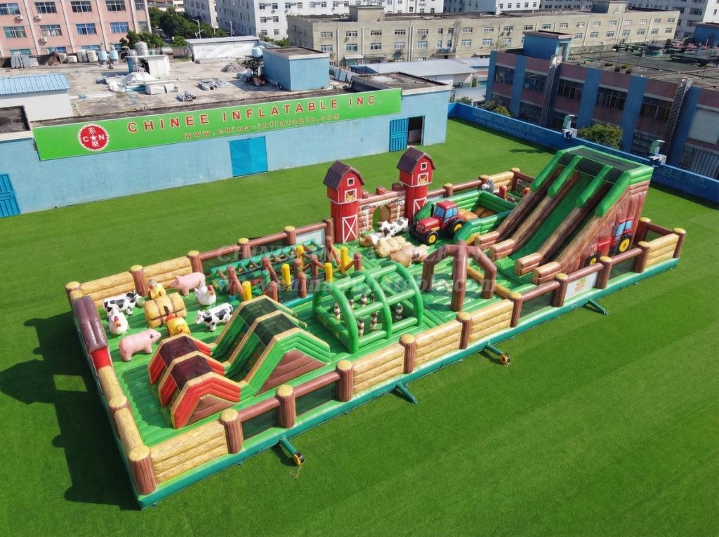 GF3-1141 Farm Theme Inflatable Park