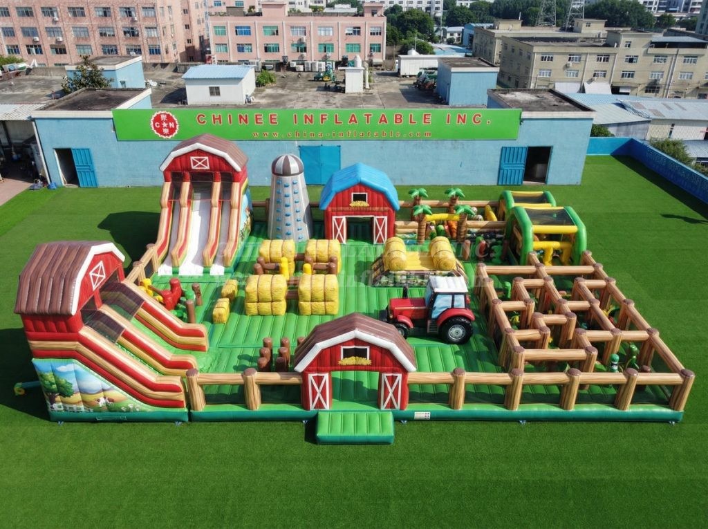 GF3-1331 Farm Theme Inflatable Park