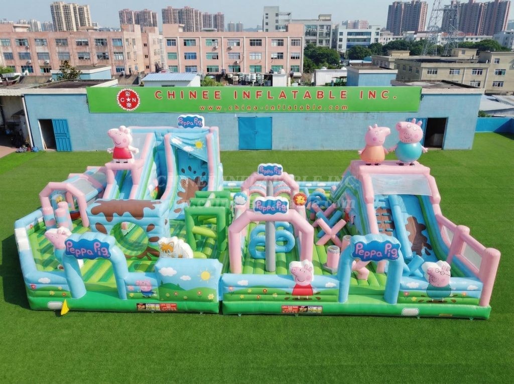 GF3-872 Peppa Pig Theme Inflatable Park