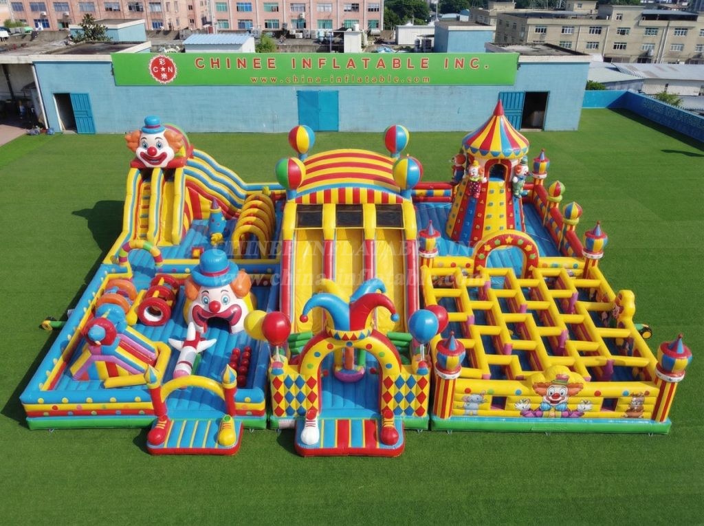 GF3-900 Clown Theme Inflatable Park