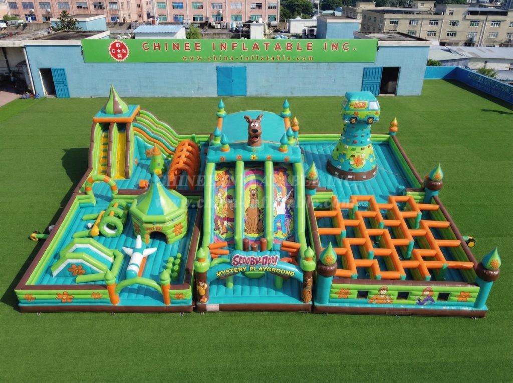 GF3-921 Scooby-Doo Theme Inflatable Park