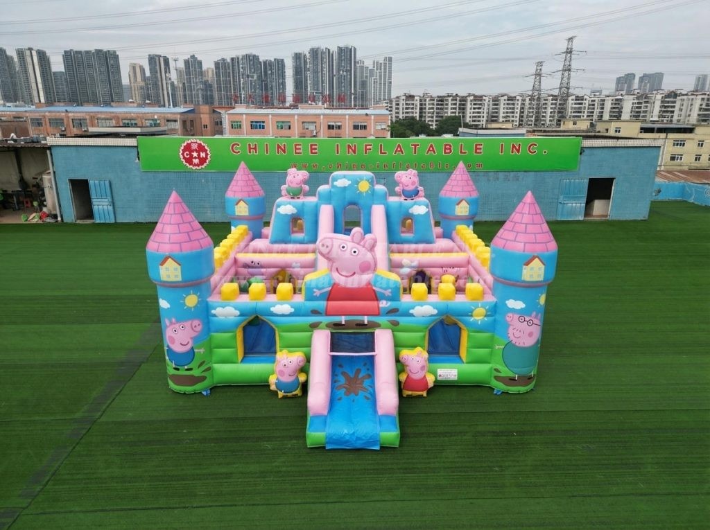 T5-3192 Peppa Pig Theme Inflatable Castle