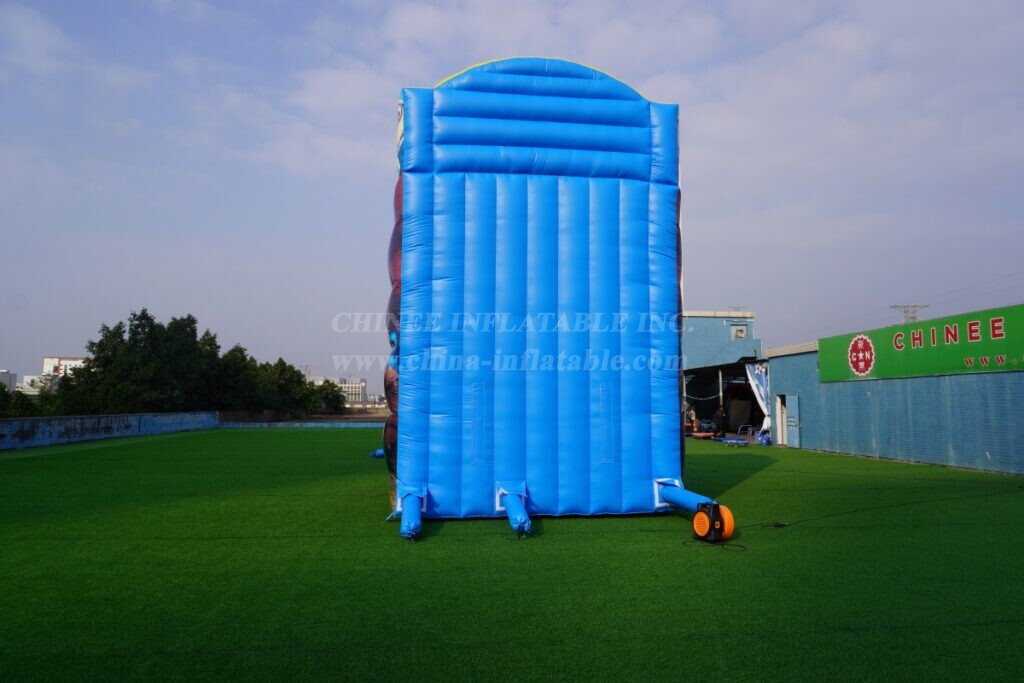 T7-1480B Minions Obstacle Course