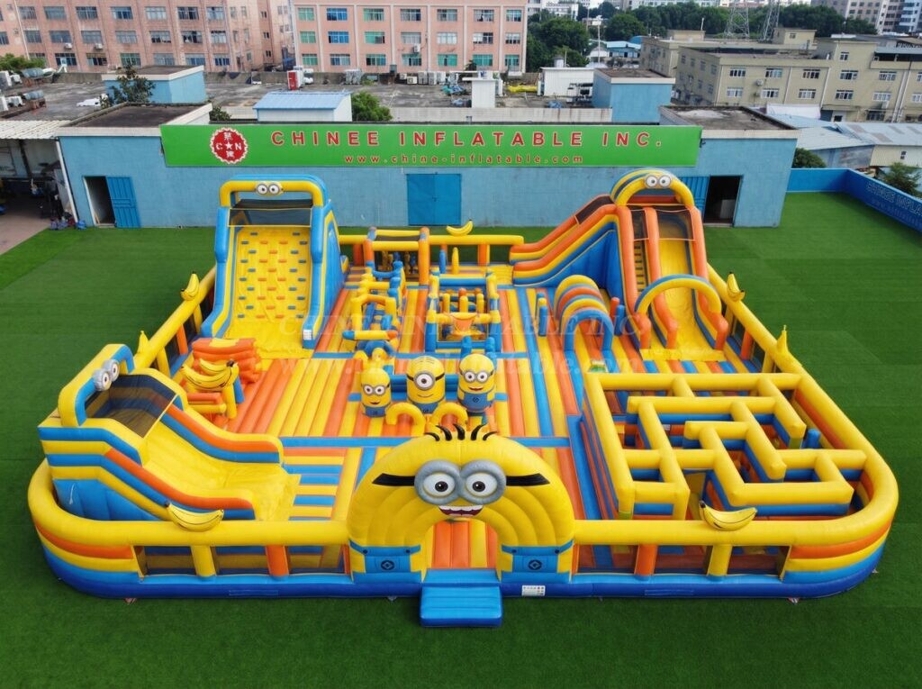 GF3-1545 Minions Theme Inflatable Park