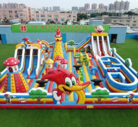 GF3-1569 Woody Woodpecker Theme Inflatable Park