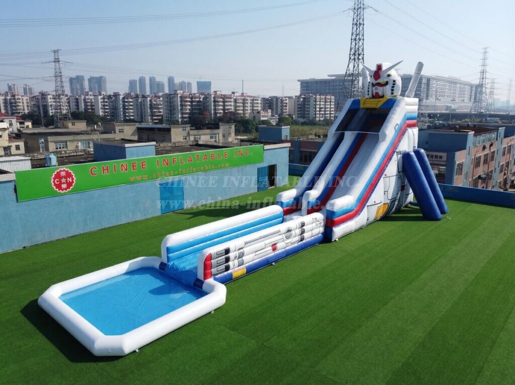 GS2-138 Gundam Theme Giant Inflatable Water Slide