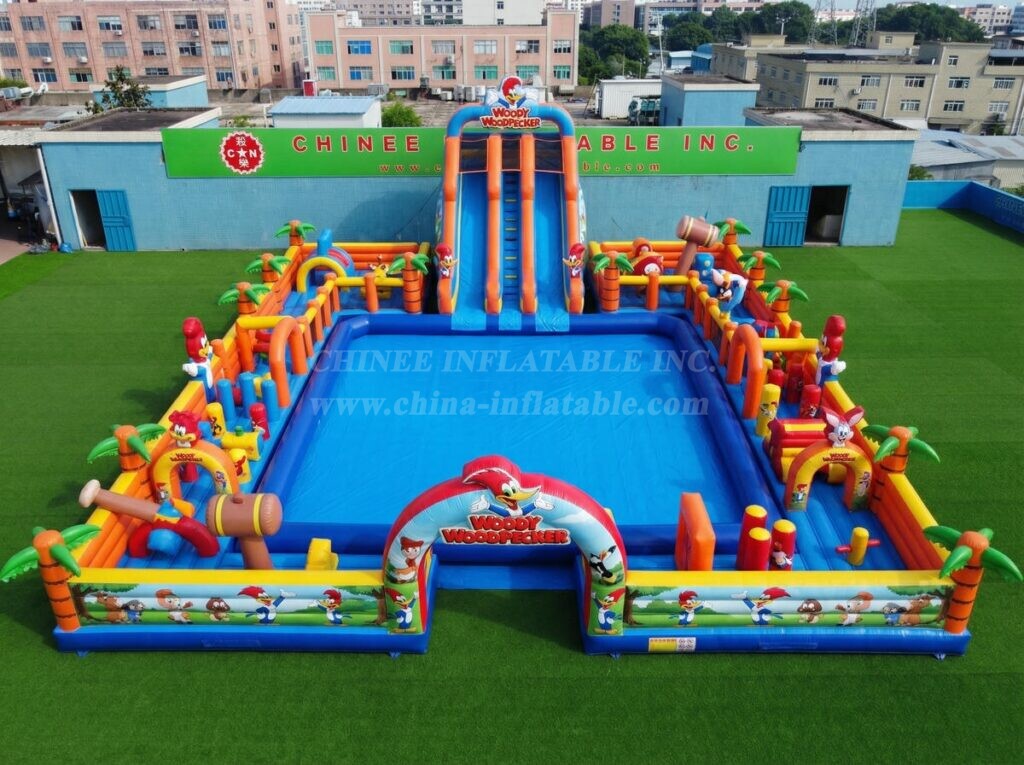 Pool3-925 Woody Woodpecker Theme Inflatable Pool Water Park