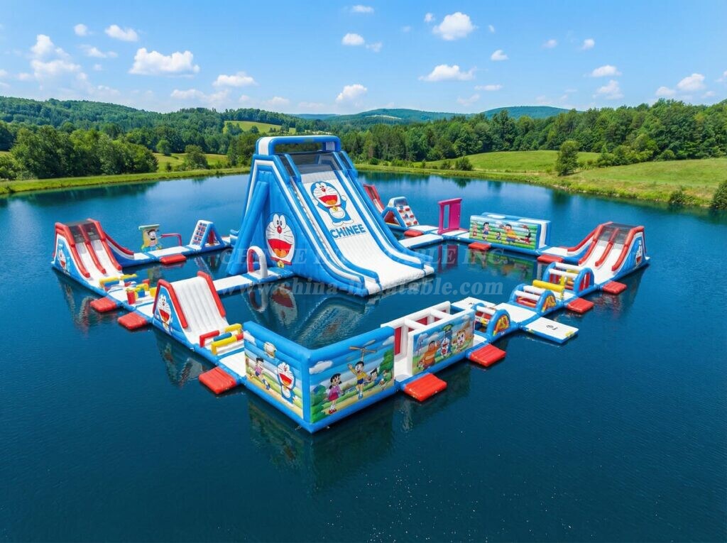 S631 Doraemon Theme Inflatable Water Park